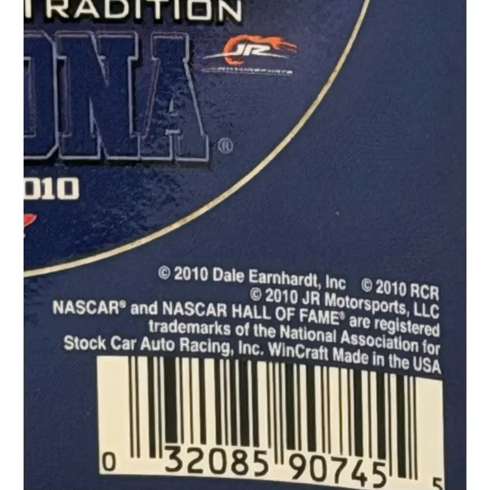 Lot Of 4 Dale Earnhardt Sr 2001 Magnetic Racers Nascar 2001 Keychain 2 Stickers